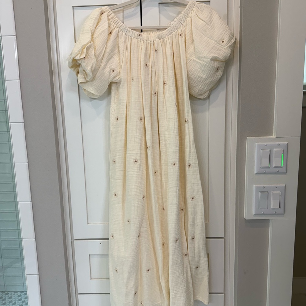 Nothing Fits But Daisy Embroidered Rian Gauze Dress